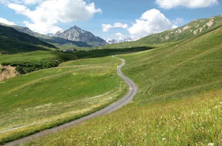De weg naar de Col du Petit Mont Cenis