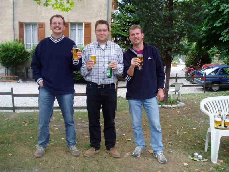 Collen en grollen
Ook deze drie met hun 'trofeeen' van een namiddagje jeux-de-boules
