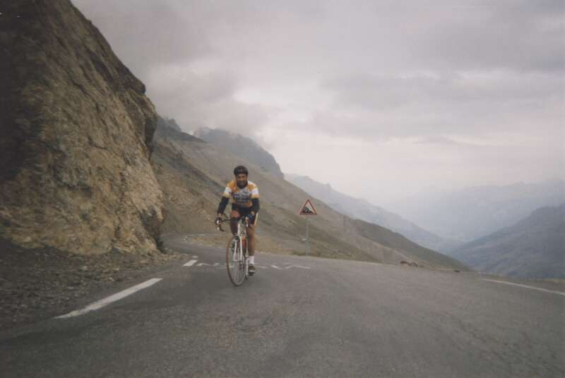 Koene krijger
Weer een overwinning na een gevecht met de berg en zichzelf. Koen 'pakt' de Galibier.
