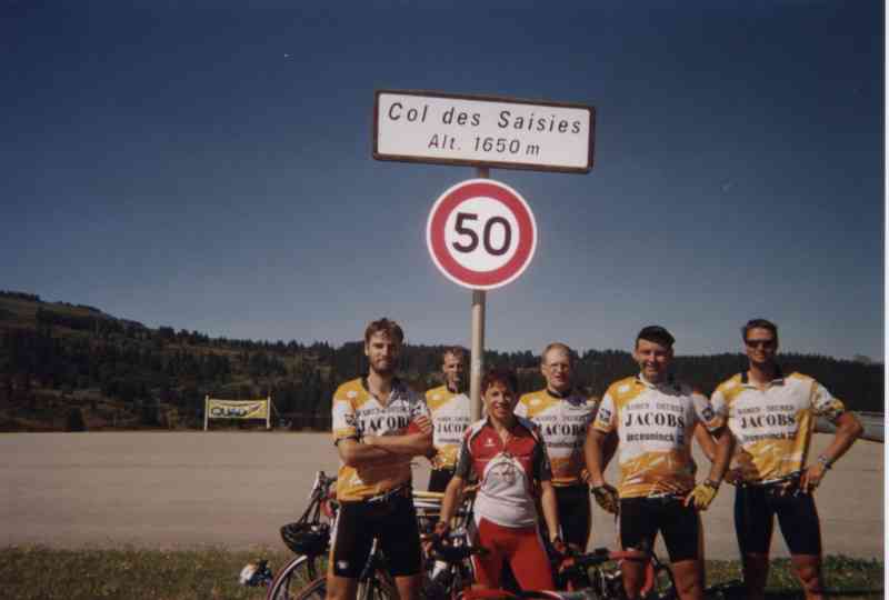 Col des Saisies met vriendelijke Danielle Delon 1
En uiteraard mag die vriendelijke jongedame die zonet de foto nam, zelf ook mee op de foto.
