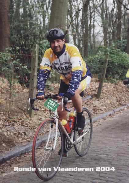 Officiele RVV2004 foto Koen
Bijna boven op de Taaienberg (?), als het ergste voorbij is
