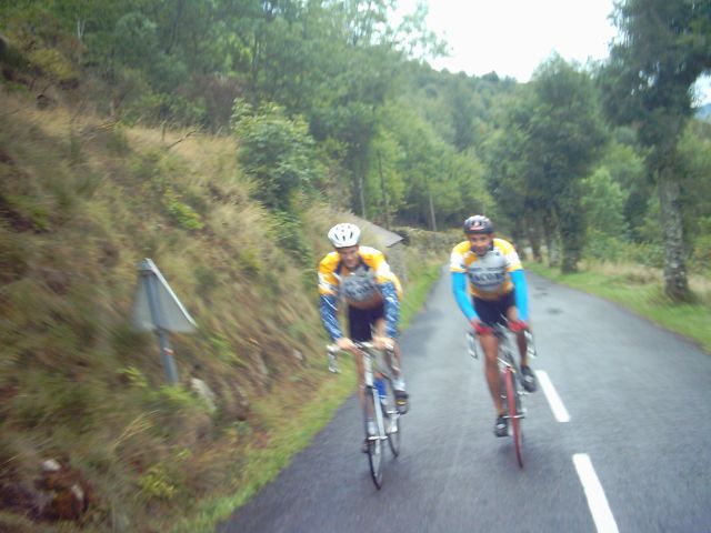 Rafke en Danny samen op de Col de Finiels
Rafke en Danny hebben mekaar gevonden en klimmen zij aan zij verder.
