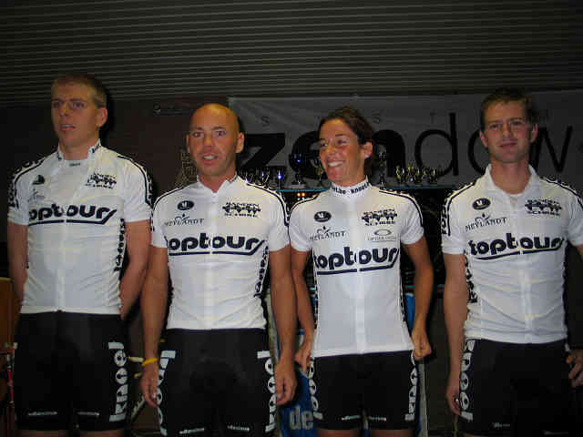 Proloog Knoet Cycling Team 2
Ploegrit voor Knoet Cycling Team 2, nieuwkomers, van de bekende wielerfanaten-kroeg

