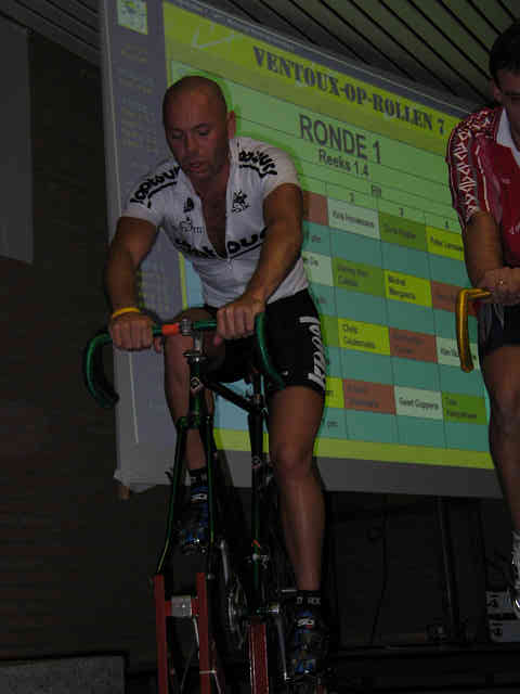 Reeks 1.4.2.
Benny Van Calster (Knoet Cycling Team 1), Chris Ceulemans (Mottebollen)
