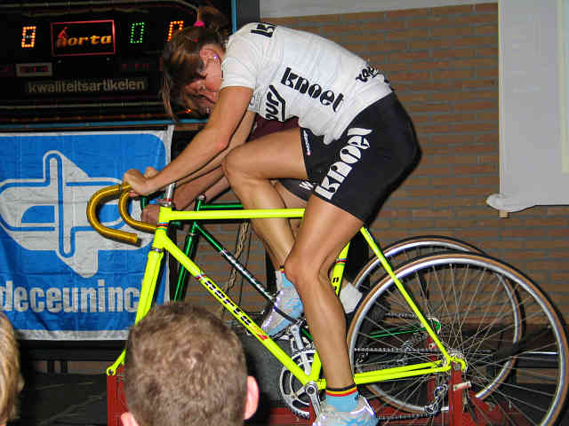 Reeks 2.4.1.
Het geheime wapen (die benen!) van Knoet Cycling Team 2 : Inge Van De Broeck
