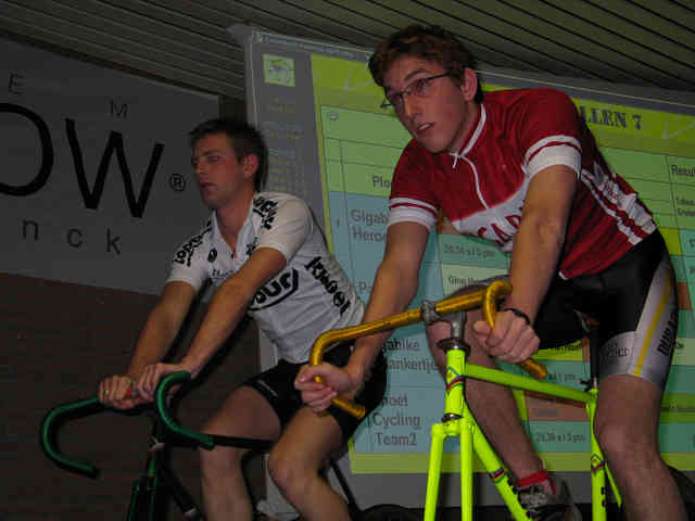 Reeks 2.4.4.
Kevin Busby (Knoet Cycling Team 2), Ruben Verhaeghe (Gigabike Heroes)
