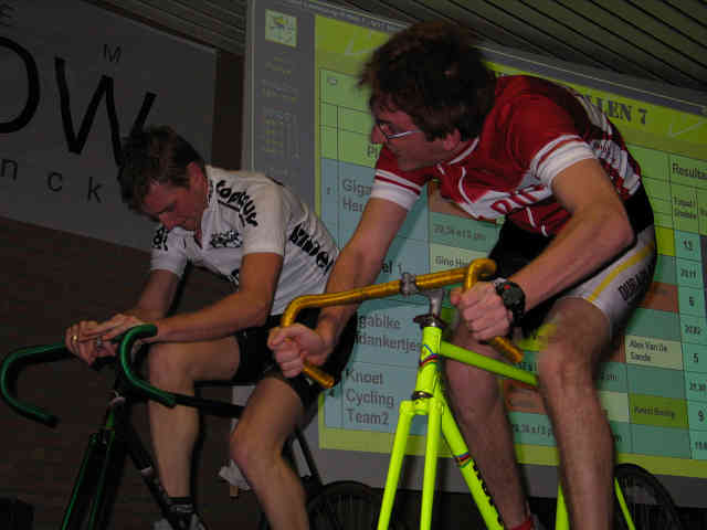 Reeks 2.4.4.
Kevin Busby (Knoet Cycling Team 2), Ruben Verhaeghe (Gigabike Heroes)
