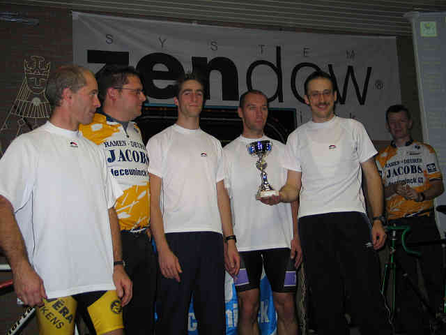 Podium 1: Goud
Skinfit Team
