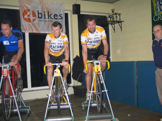 Eerste ronde Veutterap
Team Nissorap, Pit en Koen, klaar voor eerste ronde
