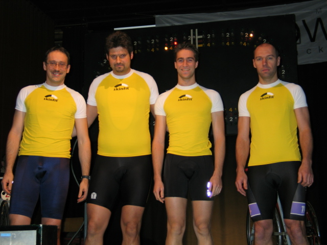 Skinfit  team
Ploegvoorstelling voor de proloog.
