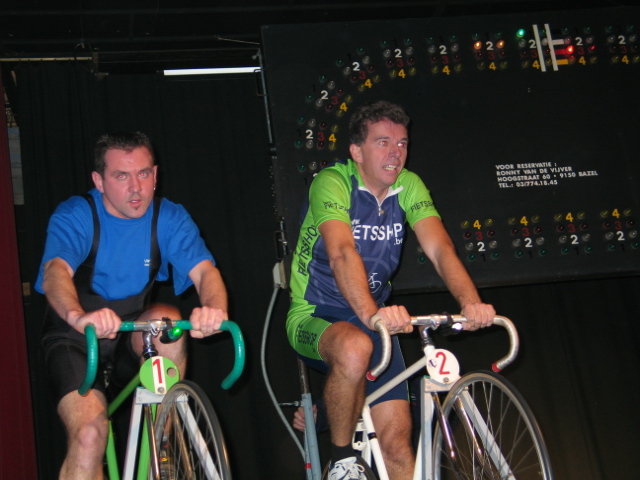 Wendy Heremans (Als me glas ma vol is) Karel Michiels (Fietsshop Racers)
Reeks 2.1.1
