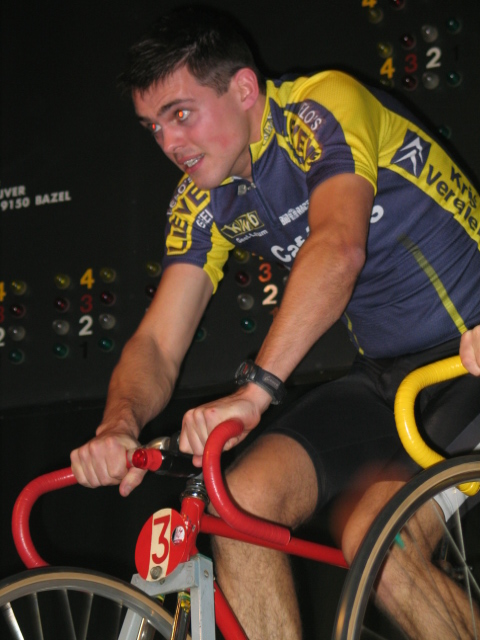 Jurgen Nicasi (Larum fietst)
Reels 2.3.3

