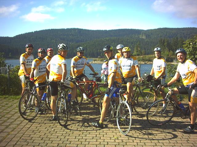 Groepsfoto aan Schluchsee
De B's en enkele rustdag-A's poseren voor de Schluchsee.
