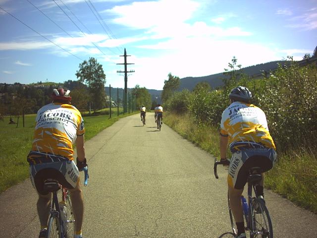 Laatste loodjes
De B's op het gemakske terug naar Lenzkirch om daar de fietsreis op een waardige manier af te sluiten.
