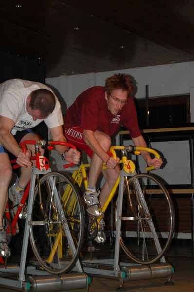 Dany Willems (Taxi Verschueren), Ruben Verhaeghe (Gigabike)
Ronde 1.1.3
