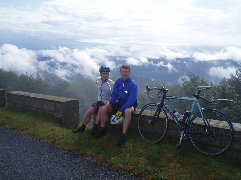 Mooi boven de wolken
Vanop de Grand Ballon hadden we een erg mooi uitzicht tussen de opentrekkende wolken door.
