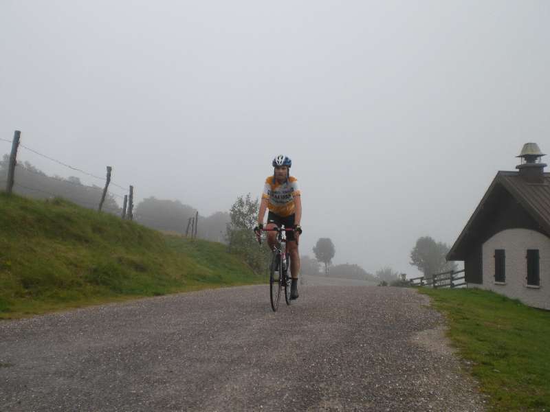 Boven op de Grand Ventron
Gisteren was het hier nog verschrikkelijk weer, nu alleen nog bewolkt. Wel een erg mooie beklimming van alle zijden!
