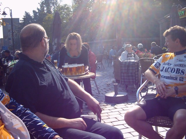 Lekker(s) opgediend
zonder woorden
