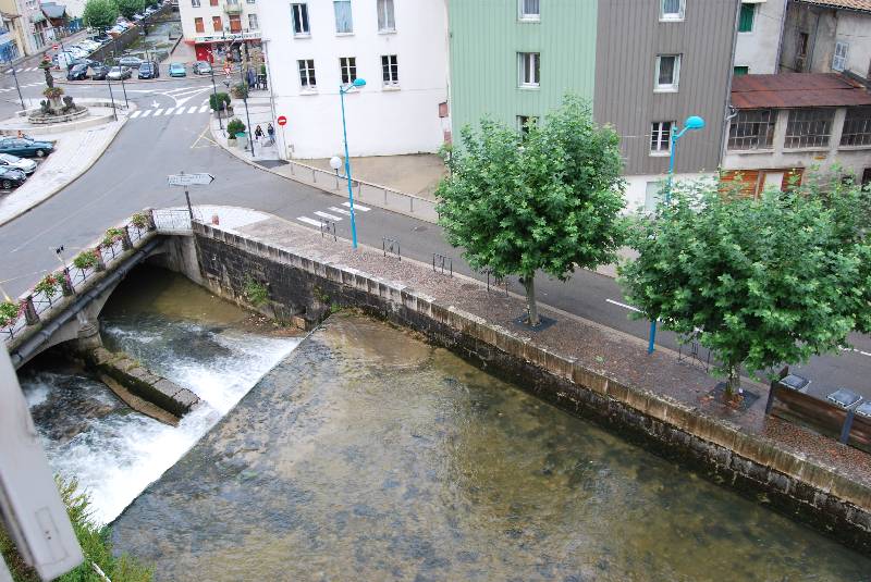 Zicht op de Bienne vanuit het hotel
Dit riviertje veranderde serieus van uitzicht na enkele dagen met veel regen.
