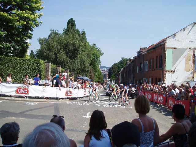 Vluchters op de Wijnpers
Pit en Raf waren beiden onder de indruk van de Wijnpers en na een grondige verkenning te voet werden er al stiekeme plannen gesmeed om hier de rest van de Nissorappers eens te verrassen.
