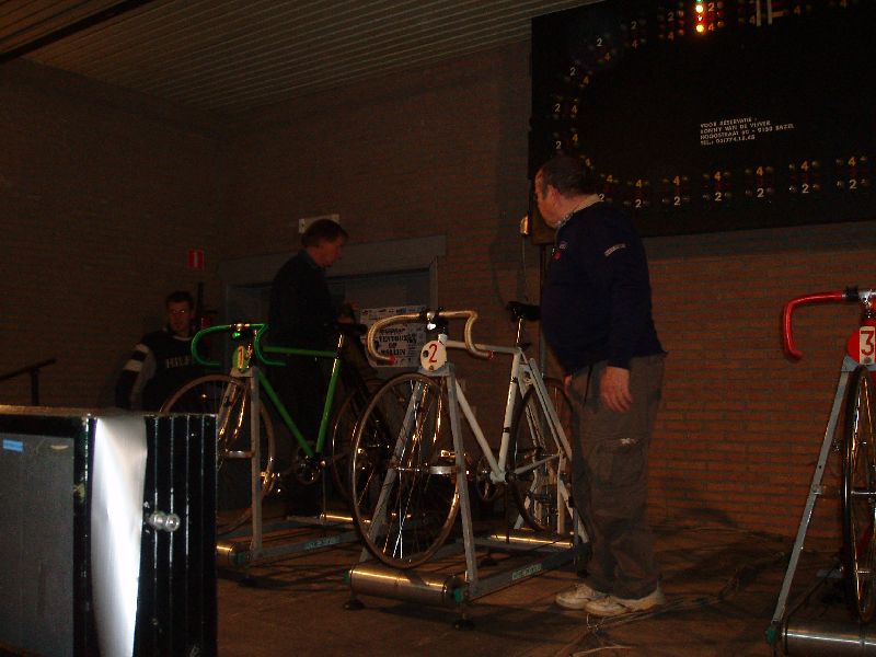 Onze fietsleverancier
Ex-prof Ronny Van De Vijver zorgt er nu al enkele jaren voor dat we steeds voorzien van prima racemateriaal.
