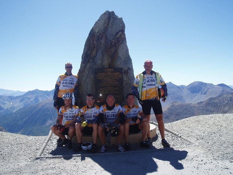 Samen op de top
Hier had Raf al 4 jaar op gewacht, een mooie foto boven op de Bonette!!!
