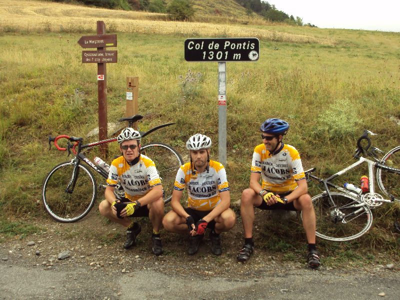 Wat een beest!
Nee, niet een van de fietsers maar wel de Col de Pontis!!!
Bekijk de grafiek maar eens op [url=http://www.salite.ch/pontis1.asp?Mappa=http://www.viamichelin.fr/viamichelin/ita/dyn/controller/Cartes-plans?mapId=-tamkazvbj92t0o&dx=485&dy=330&empriseW=970&empriseH=661]www.salite.ch[/url]!

