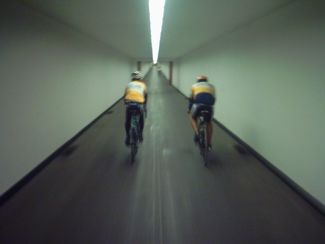 In de Tunnel
Licht dalend en terug hellend, maar geen zware klim ;-)
