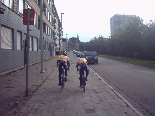 Opnieuw naar de tunnel
Om terug aan de overkant te geraken nemen we de voetgangerstunnel (mollepijp) in het centrum.
