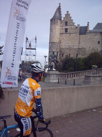 Lange Wapper en Het Steen
Verplichte kost op uitstapjes vroeger, maar nu was er tenminste geen vragenlijst bij.
