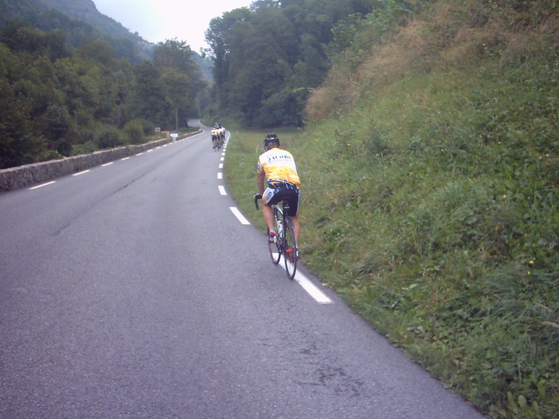 Herman Doseert Op Tourmalet
Herman weet wat er nog komt, en rijdt zijn eigen tempo.
