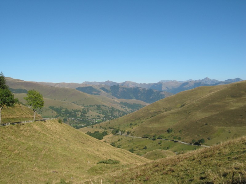 zon en vergezicht op Col de Peyresourde