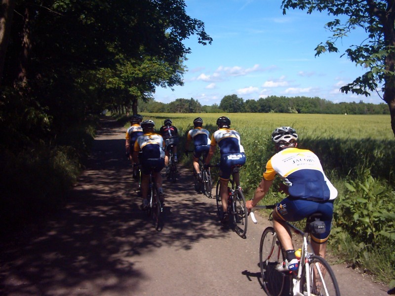 Richting Bierbeek 1
Via een mooi baantje vlak naar de E40 rijden we naar Bierbeek.
