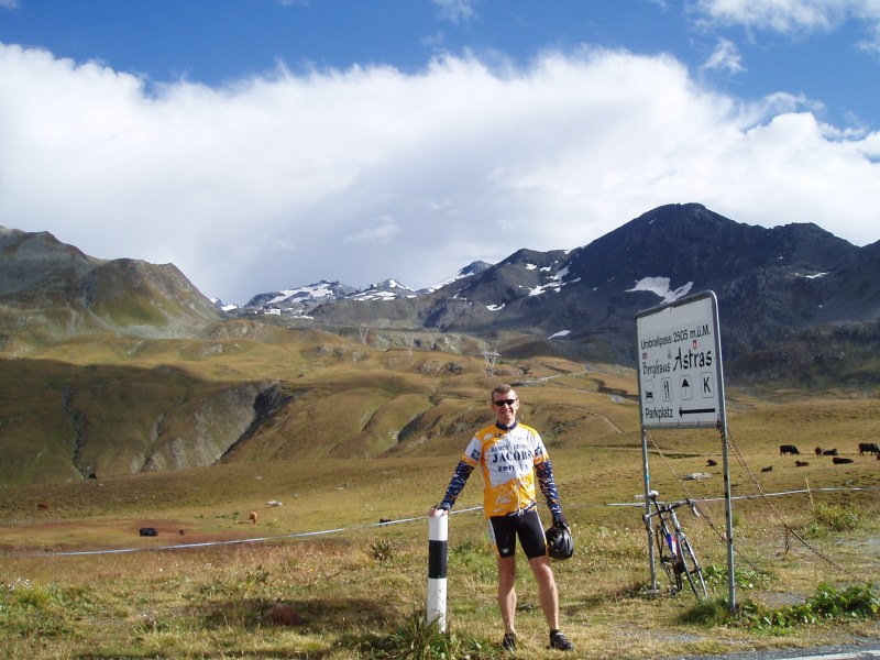 Passo Umbrail
Boven op de Umbrail met uitzicht op de Passo dell Stelvio
