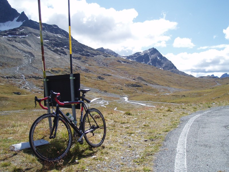 Bij gebrek aan fotografen ...
... zet Raf dan maar zijn fiets op de foto!
