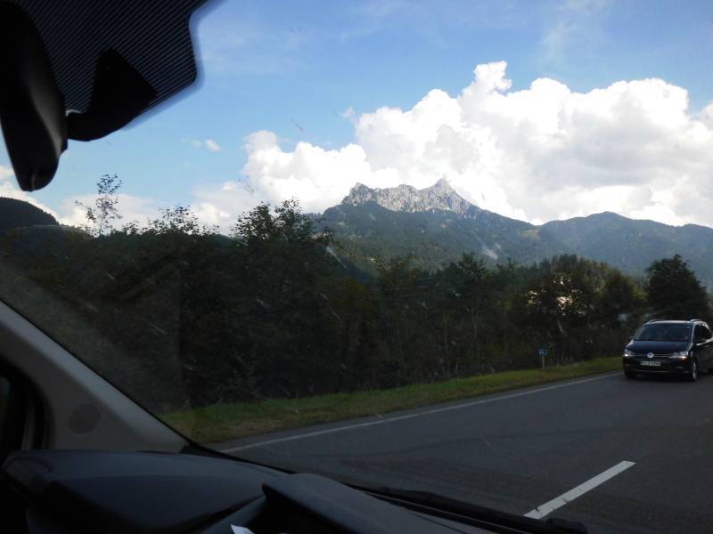 Eerste piek
Onbekende alpentop vanuit buske
