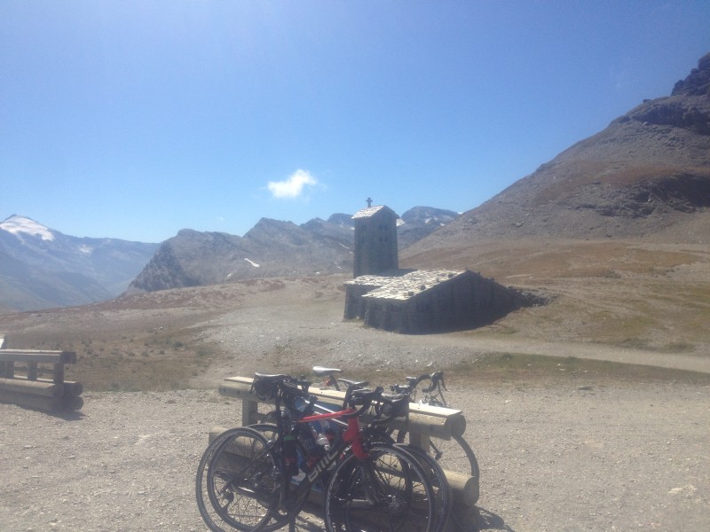 Zicht boven op de col de lâ€™Iseran
