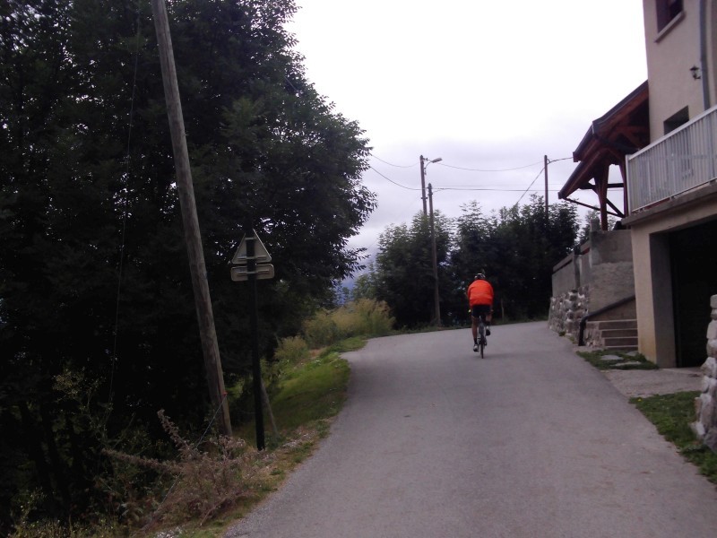 Afdaling Chaussy 1
Warre als eerste in de afdaling van de Col de Chaussy. 

