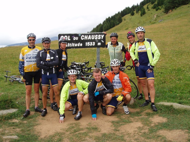 Col du Chaussy
Vroeger een erg onbekende col maar sinds dat de Tour er over gereden is en sinds de "ontdekking" van de Lacets de Montvernier een erg populaire klim.
