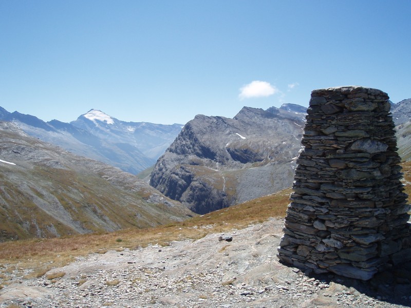 Zicht vanop de top van de Col de l'Iseran (1)
Uit deze vallei klommen we omhoog.
