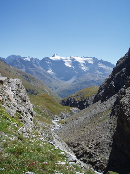 De afdaling van de Iseran (3)
Mooi zicht op de Glacier des Evettes.
