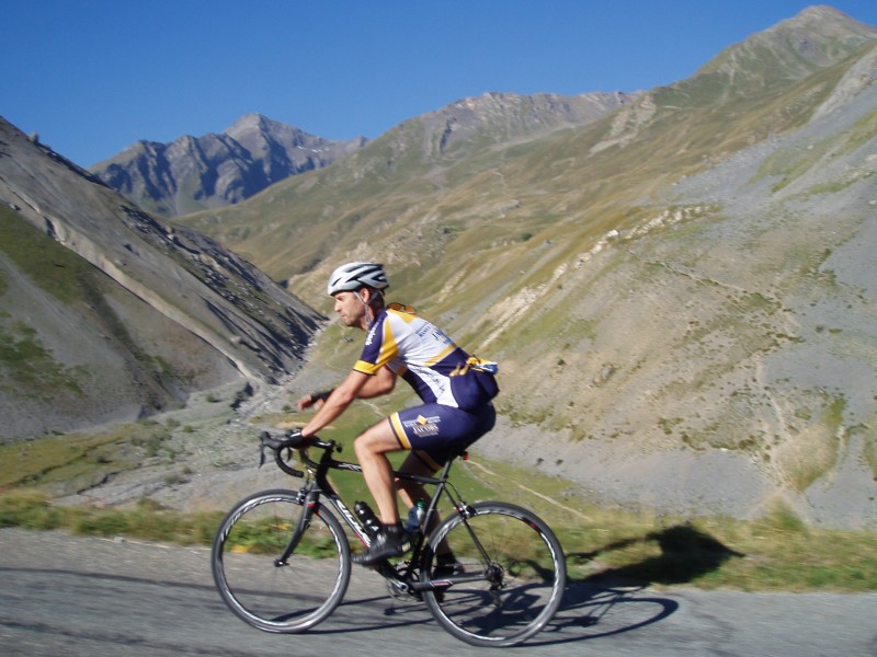 Raf beklimt de Galibier
Fijn dat je je fototoestel eens aan iemand anders kan geven!
