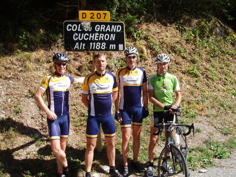 Extra dag, extra trofee
Op onze bonusdag pakten we nog even de Col du Grand Cucheron mee.
Vergeleken bij ons menu van de vorige dagen een makkelijk dessertje!
