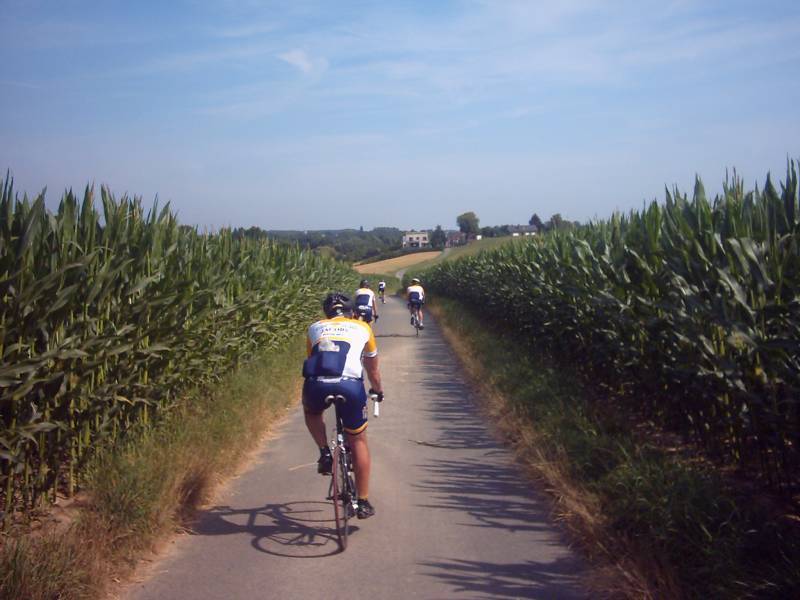 Veldweg Duisburg 1
Op weg naar de ravitaillering in Vossem...
