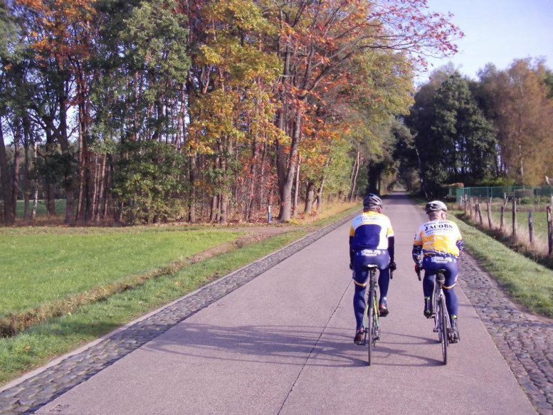 Heirbaan Vorselaar 1
De Heirbaan in Vorselaar die volgens Johan weliswaar onverhard naar de andere kant richting Pulderbos loopt. 
