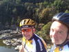 n2018_reisArdeche_FotosWarre_20180905_094935_JohnEnDanielOpHogeBrug.jpg