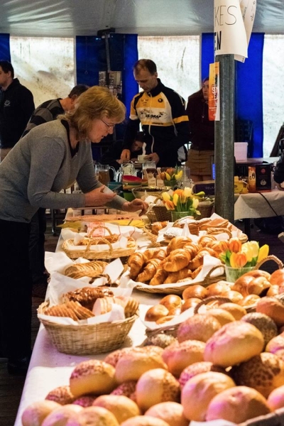 Rijkelijk buffet
Na zo'n ontbijtbuffet zijn er geen excuses voor een hongerklop achteraf.
