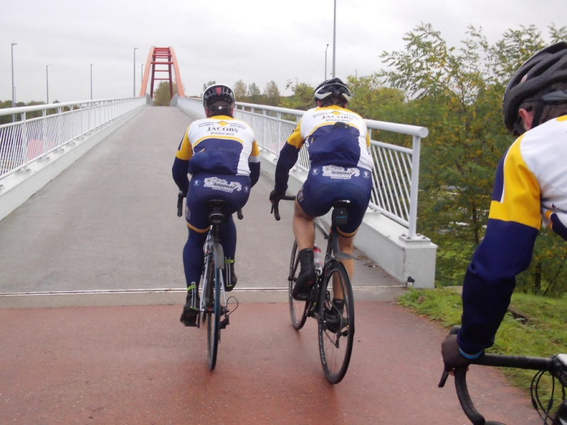 Over Fietsbrug Melsbroek 1
Het is een redelijk lange oversteek
